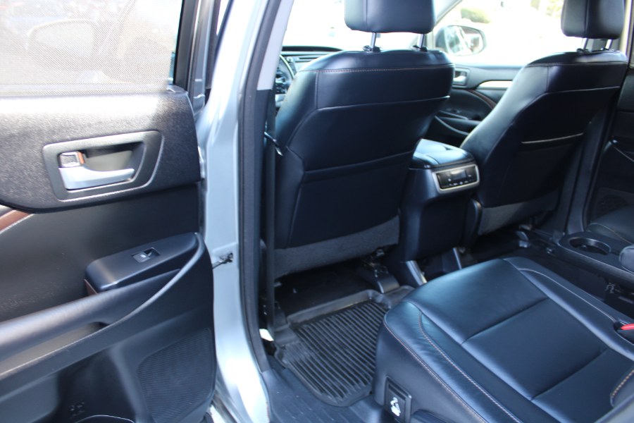 2015 Toyota Highlander AWD 4dr V6 XLE (Natl), available for sale in Plantsville, Connecticut | Auto House of Luxury. Plantsville, Connecticut 2015 Toyota Highlander AWD 4dr V6 XLE (Natl), available for sale in Plantsville, Connecticut | Auto House of Luxury. Plantsville, Connecticut