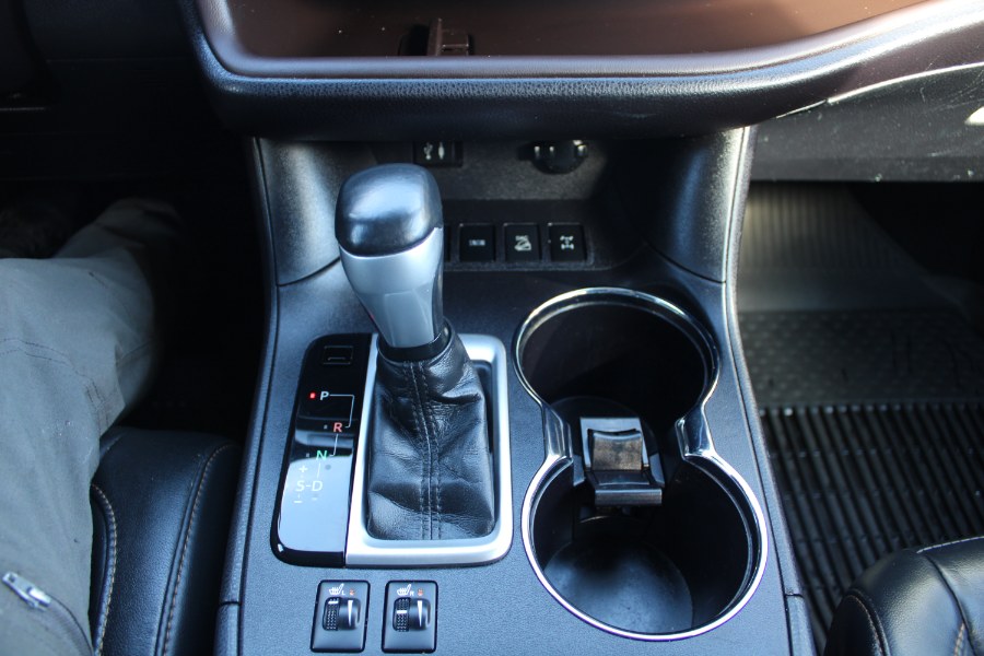 2015 Toyota Highlander AWD 4dr V6 XLE (Natl), available for sale in Plantsville, Connecticut | Auto House of Luxury. Plantsville, Connecticut 2015 Toyota Highlander AWD 4dr V6 XLE (Natl), available for sale in Plantsville, Connecticut | Auto House of Luxury. Plantsville, Connecticut