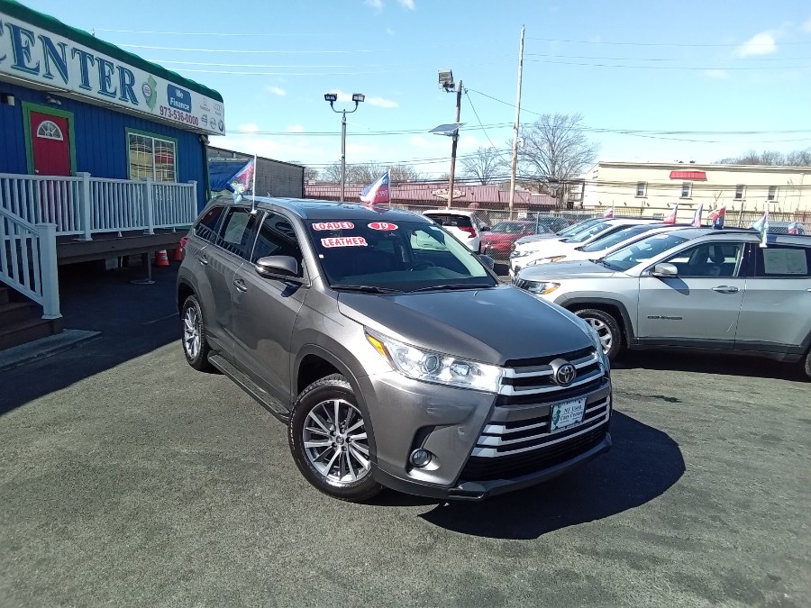 2019 Toyota Highlander XLE V6 FWD (Natl), available for sale in Irvington, New Jersey | NJ Used Cars Center. Irvington, New Jersey 2019 Toyota Highlander XLE V6 FWD (Natl), available for sale in Irvington, New Jersey | NJ Used Cars Center. Irvington, New Jersey