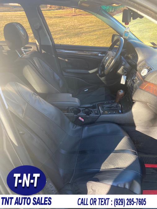 2003 BMW 325 325xi 4dr Sdn AWD, available for sale in Bronx, New York | TNT Auto Sales USA inc. Bronx, New York 2003 BMW 325 325xi 4dr Sdn AWD, available for sale in Bronx, New York | TNT Auto Sales USA inc. Bronx, New York