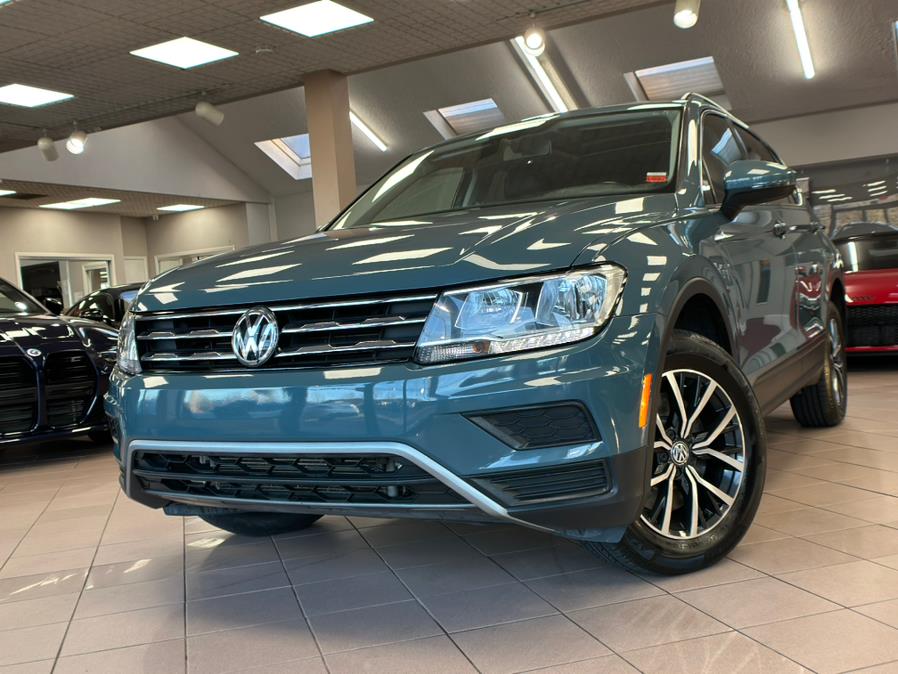 2019 Volkswagen Tiguan 2.0T SE FWD, available for sale in Massapequa Park, New York | Power Motors East. Massapequa Park, New York 2019 Volkswagen Tiguan 2.0T SE FWD, available for sale in Massapequa Park, New York | Power Motors East. Massapequa Park, New York