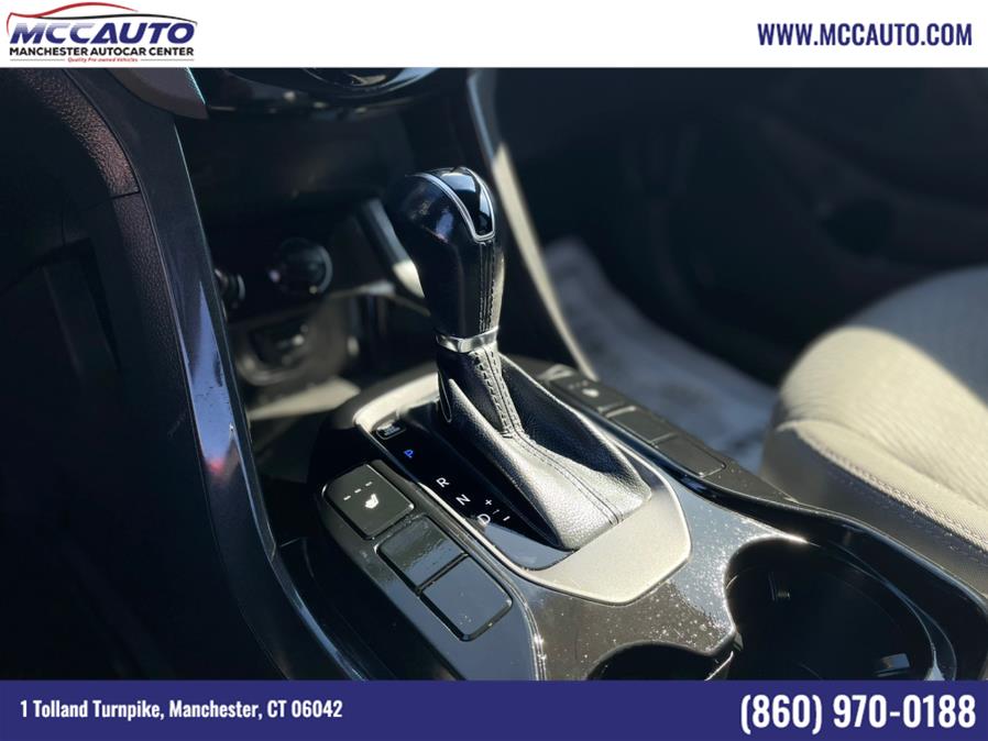 2013 Hyundai Santa Fe AWD 4dr GLS, available for sale in Manchester, Connecticut | Manchester Autocar Center. Manchester, Connecticut 2013 Hyundai Santa Fe AWD 4dr GLS, available for sale in Manchester, Connecticut | Manchester Autocar Center. Manchester, Connecticut