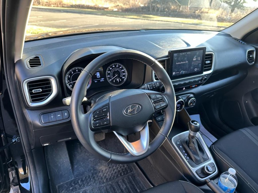 2022 Hyundai Venue SEL IVT, available for sale in Waterbury, Connecticut | WT Auto LLC. Waterbury, Connecticut 2022 Hyundai Venue SEL IVT, available for sale in Waterbury, Connecticut | WT Auto LLC. Waterbury, Connecticut