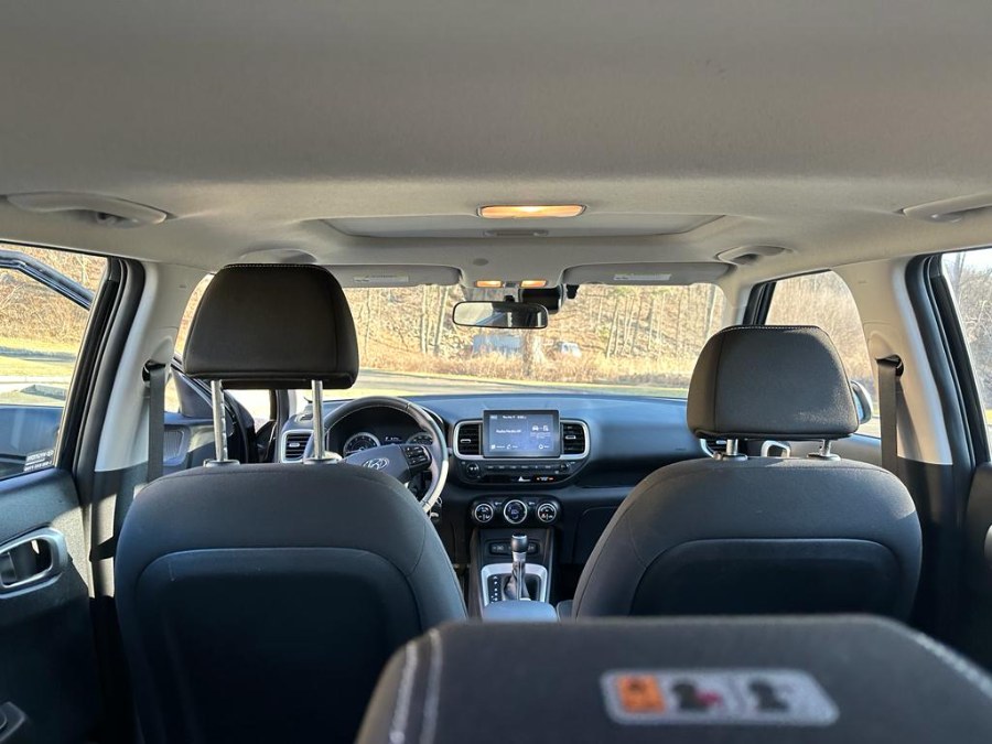 2022 Hyundai Venue SEL IVT, available for sale in Waterbury, Connecticut | WT Auto LLC. Waterbury, Connecticut 2022 Hyundai Venue SEL IVT, available for sale in Waterbury, Connecticut | WT Auto LLC. Waterbury, Connecticut
