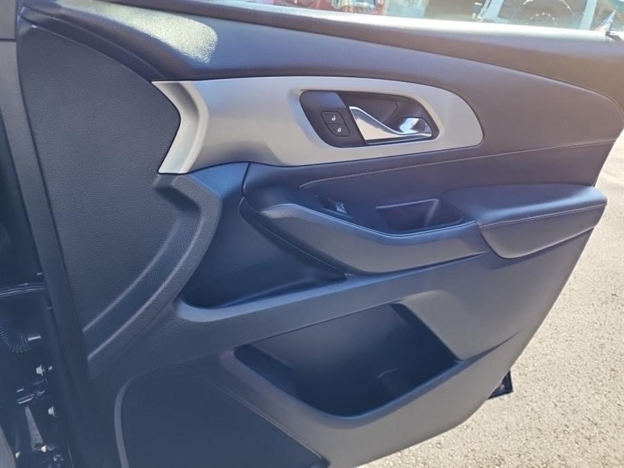2020 Chevrolet Traverse AWD 4dr LT Leather, available for sale in Islip, New York | L.I. Auto Gallery. Islip, New York 2020 Chevrolet Traverse AWD 4dr LT Leather, available for sale in Islip, New York | L.I. Auto Gallery. Islip, New York