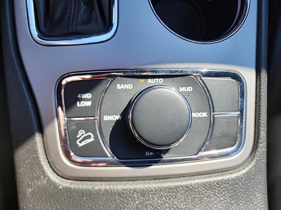 2019 Jeep Grand Cherokee Limited 4x4, available for sale in Islip, New York | L.I. Auto Gallery. Islip, New York 2019 Jeep Grand Cherokee Limited 4x4, available for sale in Islip, New York | L.I. Auto Gallery. Islip, New York