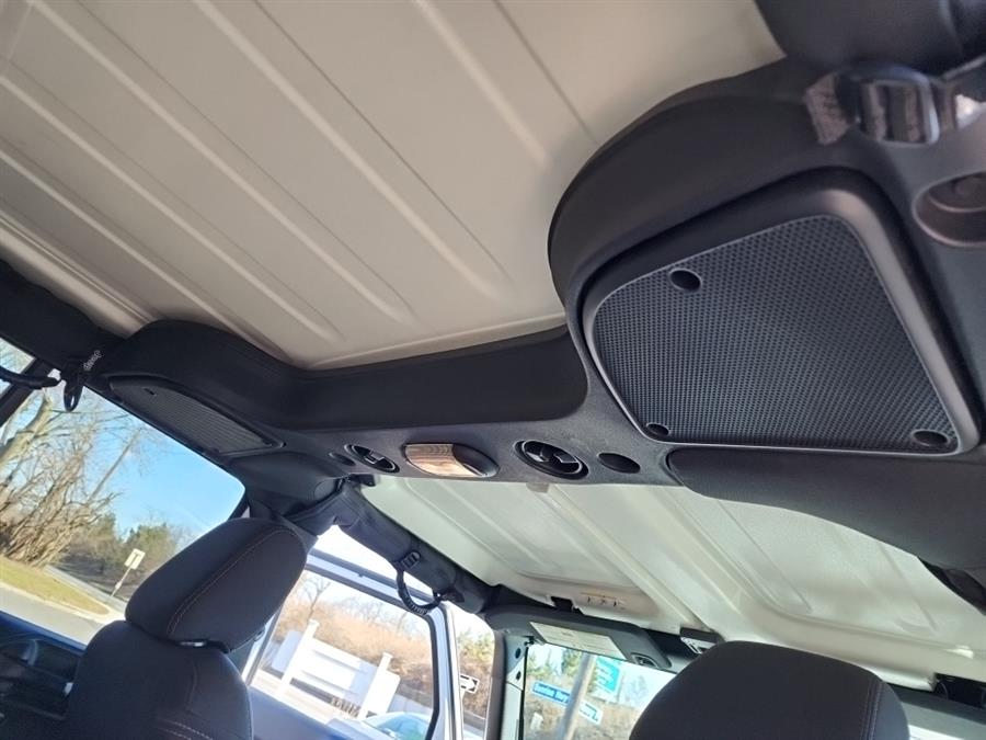 2016 Jeep Wrangler Unlimited 4WD 4dr Sahara, available for sale in Islip, New York | L.I. Auto Gallery. Islip, New York 2016 Jeep Wrangler Unlimited 4WD 4dr Sahara, available for sale in Islip, New York | L.I. Auto Gallery. Islip, New York