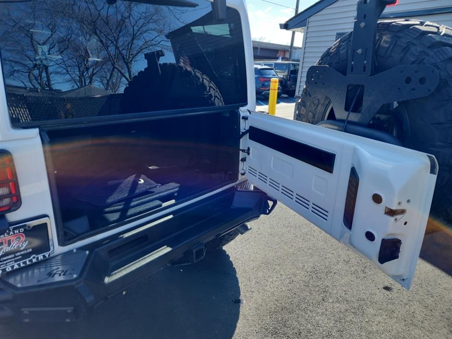 2016 Jeep Wrangler Unlimited 4WD 4dr Sahara, available for sale in Islip, New York | L.I. Auto Gallery. Islip, New York 2016 Jeep Wrangler Unlimited 4WD 4dr Sahara, available for sale in Islip, New York | L.I. Auto Gallery. Islip, New York