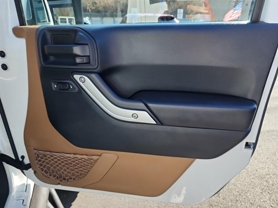 2016 Jeep Wrangler Unlimited 4WD 4dr Sahara, available for sale in Islip, New York | L.I. Auto Gallery. Islip, New York 2016 Jeep Wrangler Unlimited 4WD 4dr Sahara, available for sale in Islip, New York | L.I. Auto Gallery. Islip, New York