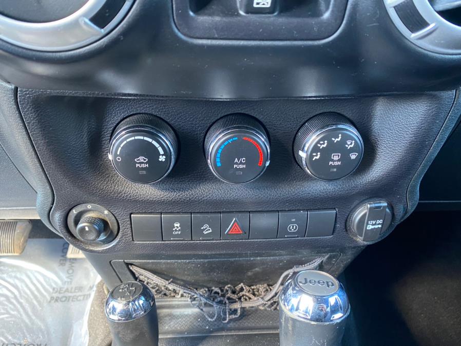 2015 Jeep Wrangler Unlimited 4WD 4dr Sahara, available for sale in Canton, Connecticut | Lava Motors 2 Inc. Canton, Connecticut 2015 Jeep Wrangler Unlimited 4WD 4dr Sahara, available for sale in Canton, Connecticut | Lava Motors 2 Inc. Canton, Connecticut