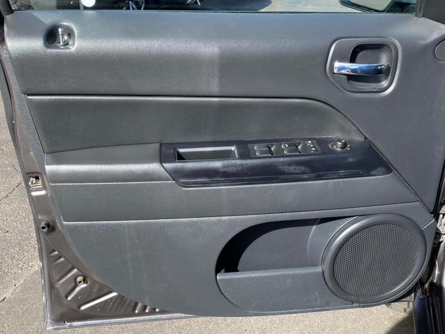 2016 Jeep Patriot 4WD 4dr Latitude, available for sale in Canton, Connecticut | Lava Motors 2 Inc. Canton, Connecticut 2016 Jeep Patriot 4WD 4dr Latitude, available for sale in Canton, Connecticut | Lava Motors 2 Inc. Canton, Connecticut