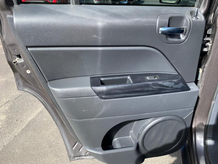 2016 Jeep Patriot 4WD 4dr Latitude, available for sale in Canton, Connecticut | Lava Motors 2 Inc. Canton, Connecticut 2016 Jeep Patriot 4WD 4dr Latitude, available for sale in Canton, Connecticut | Lava Motors 2 Inc. Canton, Connecticut