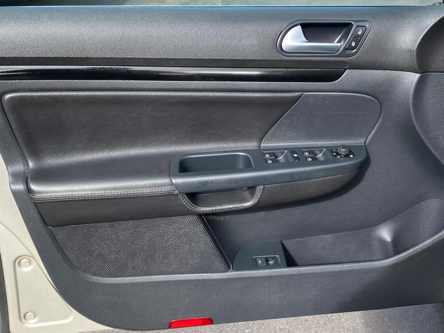 2013 Volkswagen Jetta SportWagen 4dr DSG TDI w/Sunroof & Nav, available for sale in Canton, Connecticut | Lava Motors 2 Inc. Canton, Connecticut 2013 Volkswagen Jetta SportWagen 4dr DSG TDI w/Sunroof & Nav, available for sale in Canton, Connecticut | Lava Motors 2 Inc. Canton, Connecticut