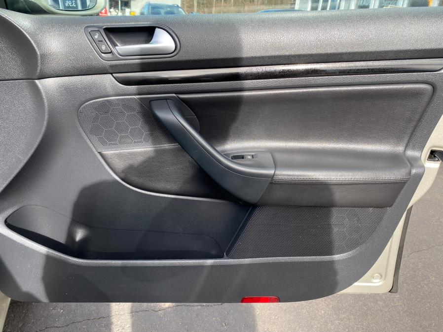 2013 Volkswagen Jetta SportWagen 4dr DSG TDI w/Sunroof & Nav, available for sale in Canton, Connecticut | Lava Motors 2 Inc. Canton, Connecticut 2013 Volkswagen Jetta SportWagen 4dr DSG TDI w/Sunroof & Nav, available for sale in Canton, Connecticut | Lava Motors 2 Inc. Canton, Connecticut
