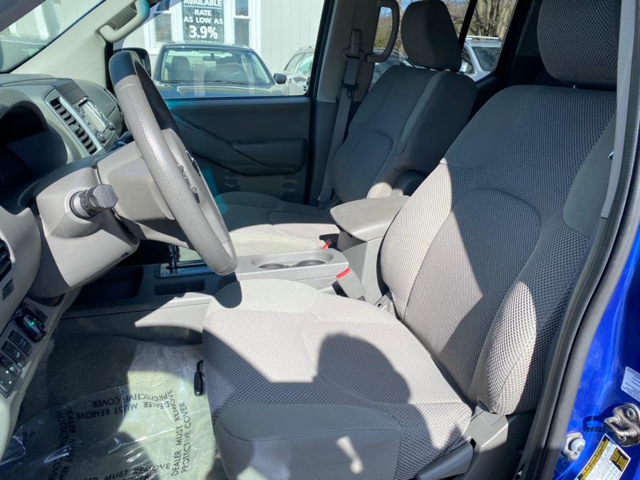 2014 Nissan Frontier 4WD Crew Cab SWB Auto SV, available for sale in Canton, Connecticut | Lava Motors 2 Inc. Canton, Connecticut 2014 Nissan Frontier 4WD Crew Cab SWB Auto SV, available for sale in Canton, Connecticut | Lava Motors 2 Inc. Canton, Connecticut