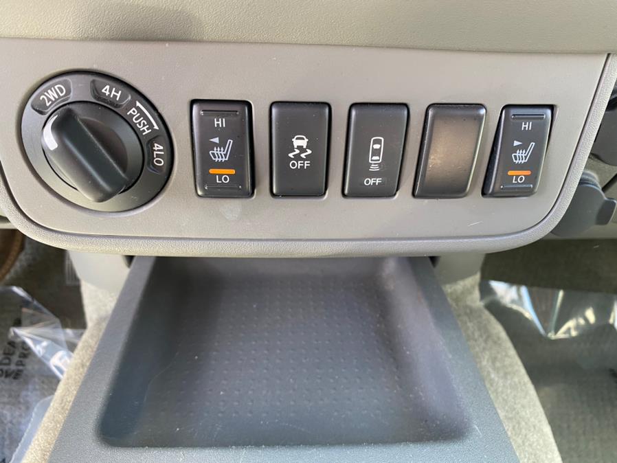 2014 Nissan Frontier 4WD Crew Cab SWB Auto SV, available for sale in Canton, Connecticut | Lava Motors 2 Inc. Canton, Connecticut 2014 Nissan Frontier 4WD Crew Cab SWB Auto SV, available for sale in Canton, Connecticut | Lava Motors 2 Inc. Canton, Connecticut