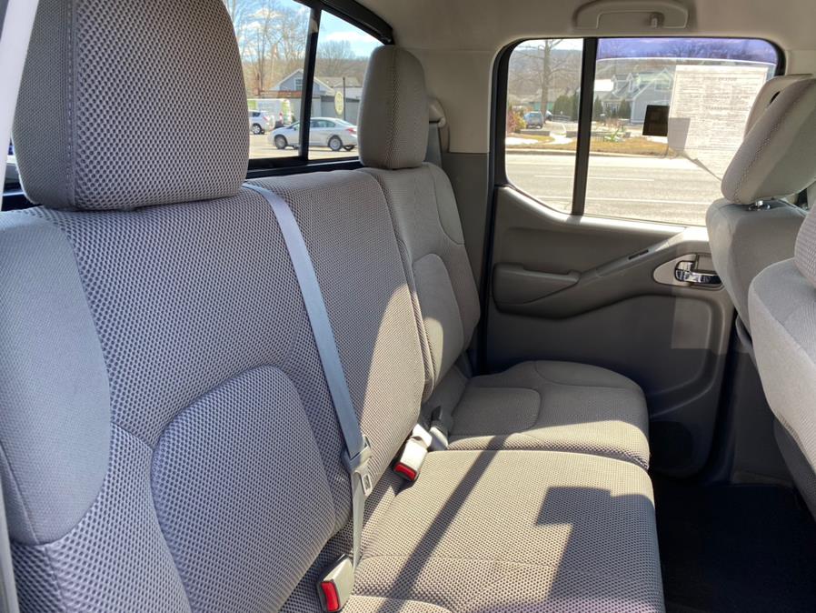 2014 Nissan Frontier 4WD Crew Cab SWB Auto SV, available for sale in Canton, Connecticut | Lava Motors 2 Inc. Canton, Connecticut 2014 Nissan Frontier 4WD Crew Cab SWB Auto SV, available for sale in Canton, Connecticut | Lava Motors 2 Inc. Canton, Connecticut