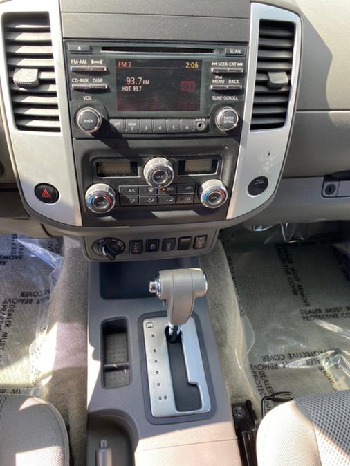 2014 Nissan Frontier 4WD Crew Cab SWB Auto SV, available for sale in Canton, Connecticut | Lava Motors 2 Inc. Canton, Connecticut 2014 Nissan Frontier 4WD Crew Cab SWB Auto SV, available for sale in Canton, Connecticut | Lava Motors 2 Inc. Canton, Connecticut