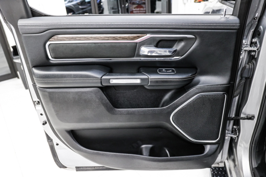 2019 Ram 1500 Laramie 4x4 Crew Cab 5''7" Box, available for sale in ELMONT, New York | 26 Motors Long Island. ELMONT, New York 2019 Ram 1500 Laramie 4x4 Crew Cab 5''7" Box, available for sale in ELMONT, New York | 26 Motors Long Island. ELMONT, New York