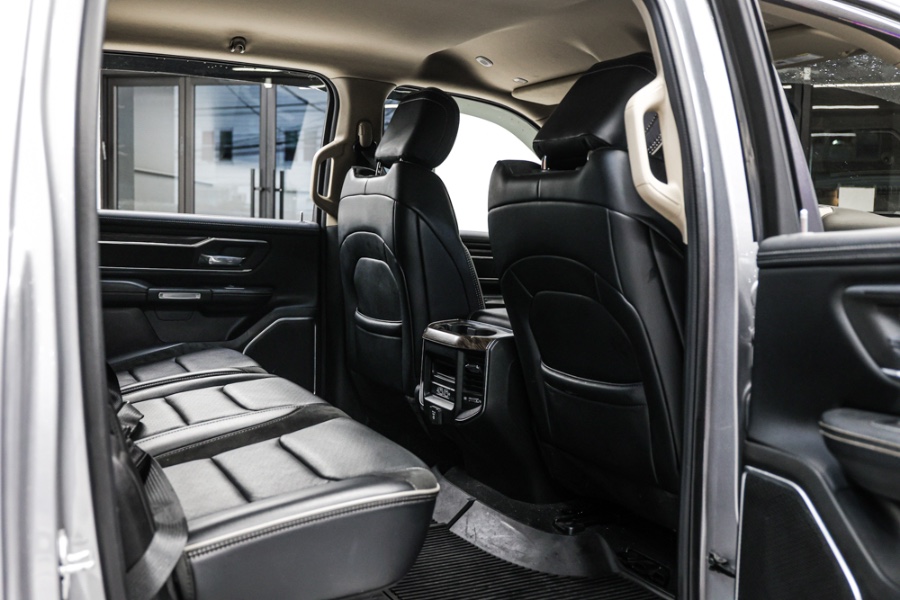2019 Ram 1500 Laramie 4x4 Crew Cab 5''7" Box, available for sale in ELMONT, New York | 26 Motors Long Island. ELMONT, New York 2019 Ram 1500 Laramie 4x4 Crew Cab 5''7" Box, available for sale in ELMONT, New York | 26 Motors Long Island. ELMONT, New York