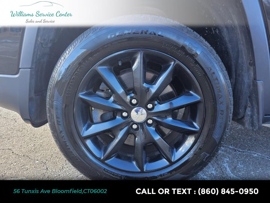 2014 Jeep Cherokee 4WD 4dr Latitude, available for sale in Bloomfield, Connecticut | Williams Service Center. Bloomfield, Connecticut 2014 Jeep Cherokee 4WD 4dr Latitude, available for sale in Bloomfield, Connecticut | Williams Service Center. Bloomfield, Connecticut