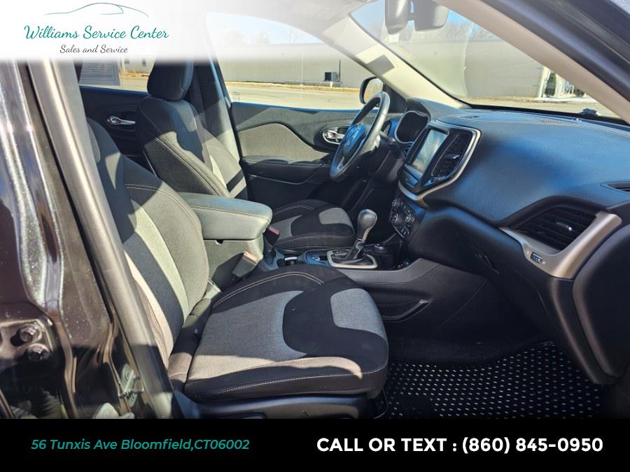 2014 Jeep Cherokee 4WD 4dr Latitude, available for sale in Bloomfield, Connecticut | Williams Service Center. Bloomfield, Connecticut 2014 Jeep Cherokee 4WD 4dr Latitude, available for sale in Bloomfield, Connecticut | Williams Service Center. Bloomfield, Connecticut