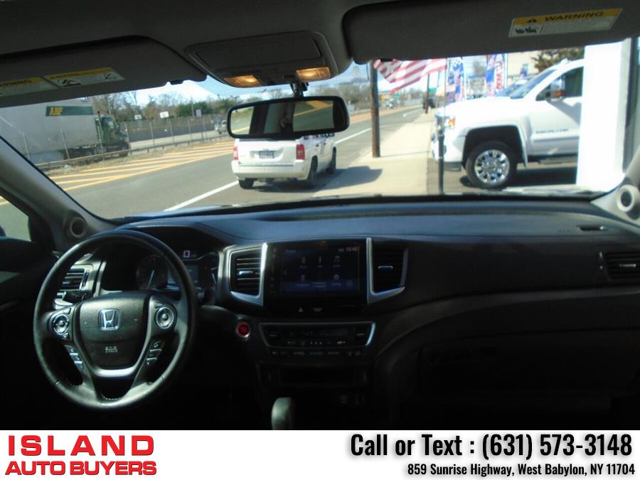2017 Honda Pilot EX L AWD 4dr SUV, available for sale in West Babylon, New York | Island Auto Buyers. West Babylon, New York 2017 Honda Pilot EX L AWD 4dr SUV, available for sale in West Babylon, New York | Island Auto Buyers. West Babylon, New York