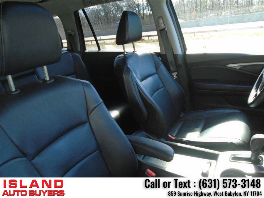 2017 Honda Pilot EX L AWD 4dr SUV, available for sale in West Babylon, New York | Island Auto Buyers. West Babylon, New York 2017 Honda Pilot EX L AWD 4dr SUV, available for sale in West Babylon, New York | Island Auto Buyers. West Babylon, New York