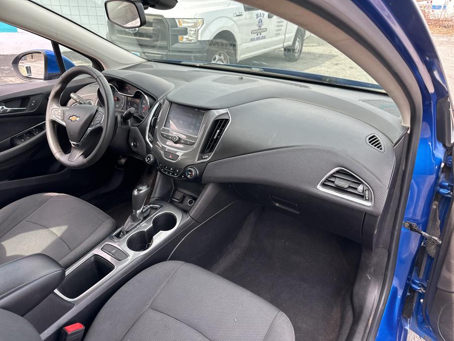 2018 Chevrolet Cruze 4dr Sdn 1.4L LT w/1SD, available for sale in Milford, Connecticut | Dealertown Auto Wholesalers. Milford, Connecticut 2018 Chevrolet Cruze 4dr Sdn 1.4L LT w/1SD, available for sale in Milford, Connecticut | Dealertown Auto Wholesalers. Milford, Connecticut