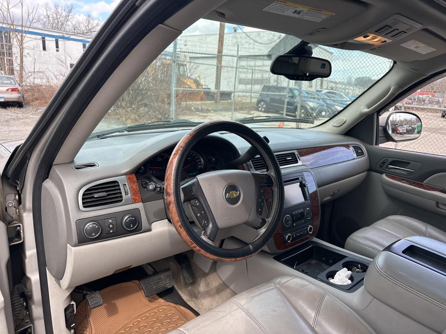 2007 Chevrolet Tahoe 4WD 4dr 1500 LTZ, available for sale in Milford, Connecticut | Dealertown Auto Wholesalers. Milford, Connecticut 2007 Chevrolet Tahoe 4WD 4dr 1500 LTZ, available for sale in Milford, Connecticut | Dealertown Auto Wholesalers. Milford, Connecticut