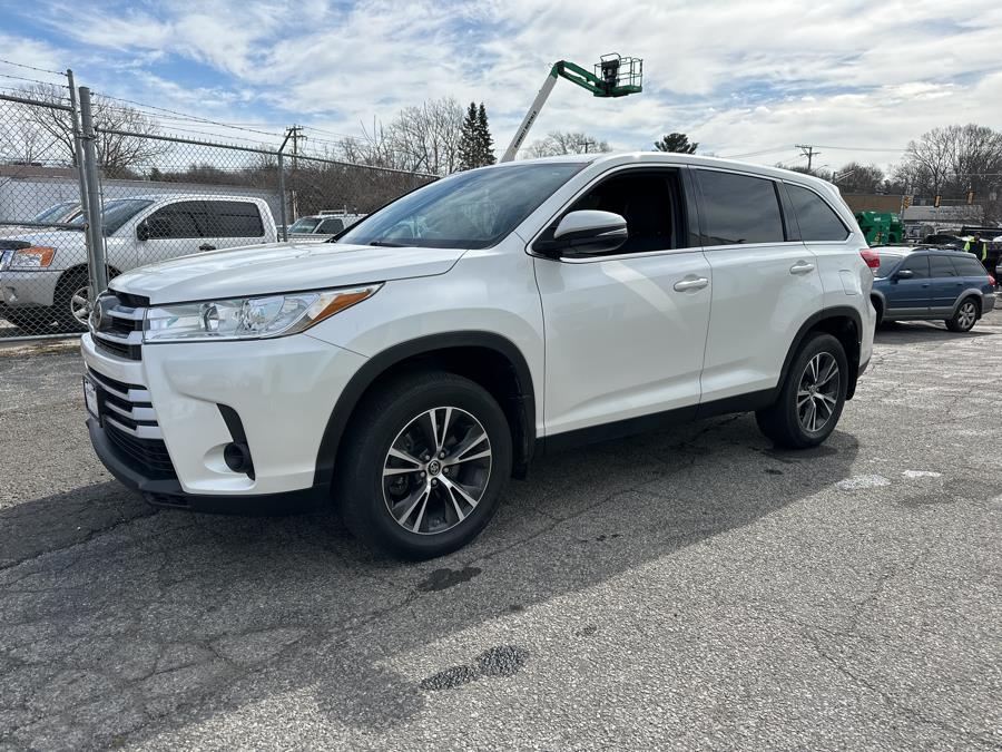 2019 Toyota Highlander LE V6 AWD (Natl), available for sale in Milford, Connecticut | Dealertown Auto Wholesalers. Milford, Connecticut 2019 Toyota Highlander LE V6 AWD (Natl), available for sale in Milford, Connecticut | Dealertown Auto Wholesalers. Milford, Connecticut