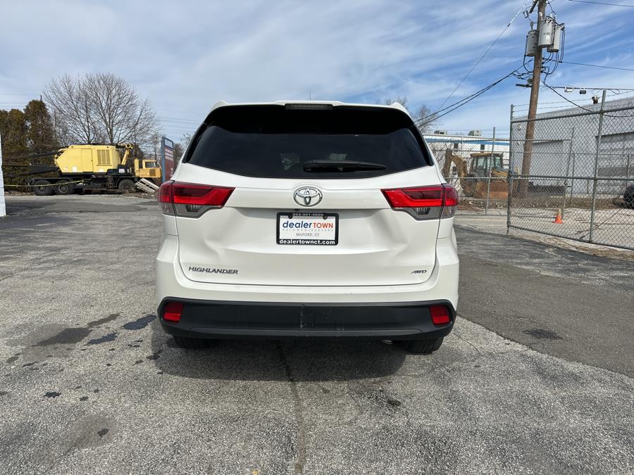 2019 Toyota Highlander LE V6 AWD (Natl), available for sale in Milford, Connecticut | Dealertown Auto Wholesalers. Milford, Connecticut 2019 Toyota Highlander LE V6 AWD (Natl), available for sale in Milford, Connecticut | Dealertown Auto Wholesalers. Milford, Connecticut