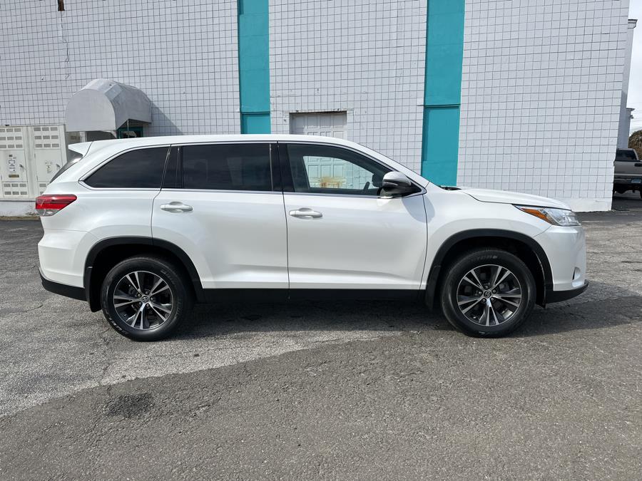 2019 Toyota Highlander LE V6 AWD (Natl), available for sale in Milford, Connecticut | Dealertown Auto Wholesalers. Milford, Connecticut 2019 Toyota Highlander LE V6 AWD (Natl), available for sale in Milford, Connecticut | Dealertown Auto Wholesalers. Milford, Connecticut