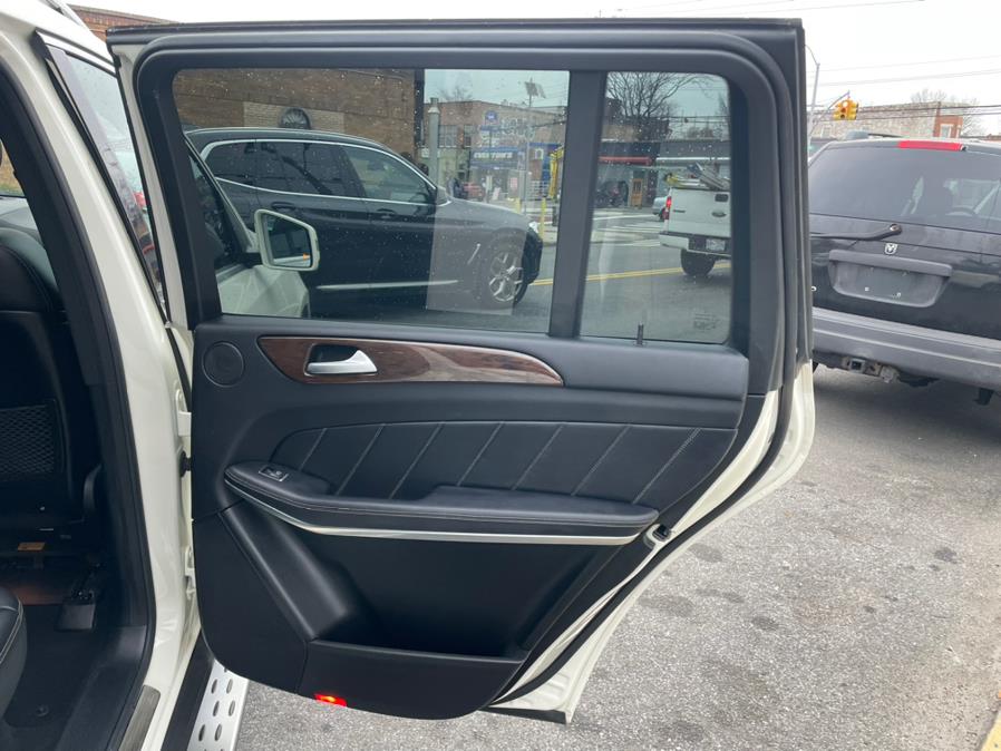 2013 Mercedes-Benz GL-Class 4MATIC 4dr GL 450, available for sale in Brooklyn, New York | Worlds Best Auto Inc. Brooklyn, New York 2013 Mercedes-Benz GL-Class 4MATIC 4dr GL 450, available for sale in Brooklyn, New York | Worlds Best Auto Inc. Brooklyn, New York