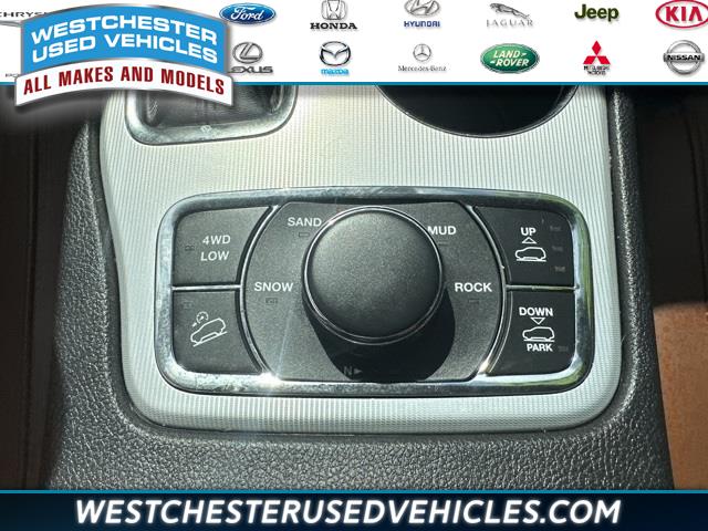 2021 Jeep Grand Cherokee Summit, available for sale in White Plains, New York | Westchester Used Vehicles. White Plains, New York 2021 Jeep Grand Cherokee Summit, available for sale in White Plains, New York | Westchester Used Vehicles. White Plains, New York