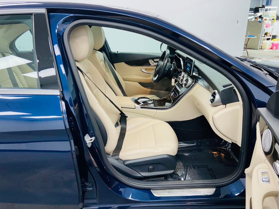 2015 Mercedes-Benz C-Class 4dr Sdn C300 Luxury 4MATIC, available for sale in Linden, New Jersey | East Coast Auto Group. Linden, New Jersey 2015 Mercedes-Benz C-Class 4dr Sdn C300 Luxury 4MATIC, available for sale in Linden, New Jersey | East Coast Auto Group. Linden, New Jersey