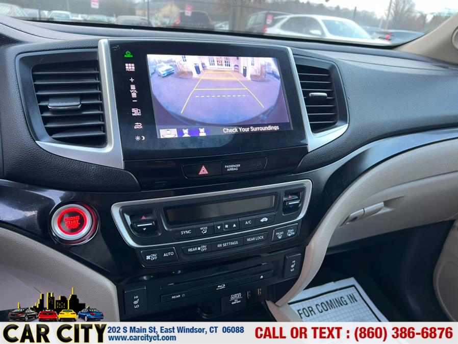 2016 Honda Pilot AWD 4dr Touring w/RES & Navi, available for sale in East Windsor, Connecticut | Car City LLC. East Windsor, Connecticut 2016 Honda Pilot AWD 4dr Touring w/RES & Navi, available for sale in East Windsor, Connecticut | Car City LLC. East Windsor, Connecticut