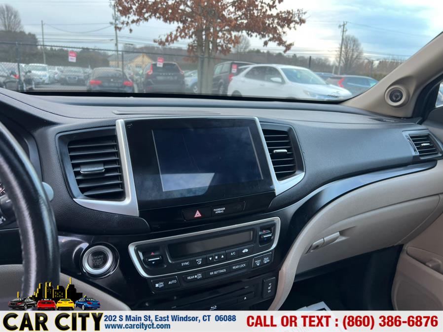 2016 Honda Pilot AWD 4dr Touring w/RES & Navi, available for sale in East Windsor, Connecticut | Car City LLC. East Windsor, Connecticut 2016 Honda Pilot AWD 4dr Touring w/RES & Navi, available for sale in East Windsor, Connecticut | Car City LLC. East Windsor, Connecticut