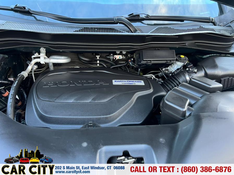 2016 Honda Pilot AWD 4dr Touring w/RES & Navi, available for sale in East Windsor, Connecticut | Car City LLC. East Windsor, Connecticut 2016 Honda Pilot AWD 4dr Touring w/RES & Navi, available for sale in East Windsor, Connecticut | Car City LLC. East Windsor, Connecticut