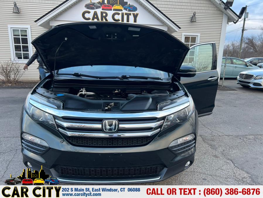 2016 Honda Pilot AWD 4dr Touring w/RES & Navi, available for sale in East Windsor, Connecticut | Car City LLC. East Windsor, Connecticut 2016 Honda Pilot AWD 4dr Touring w/RES & Navi, available for sale in East Windsor, Connecticut | Car City LLC. East Windsor, Connecticut