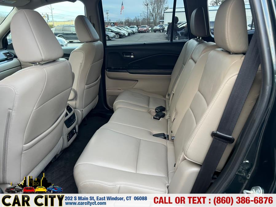 2016 Honda Pilot AWD 4dr Touring w/RES & Navi, available for sale in East Windsor, Connecticut | Car City LLC. East Windsor, Connecticut 2016 Honda Pilot AWD 4dr Touring w/RES & Navi, available for sale in East Windsor, Connecticut | Car City LLC. East Windsor, Connecticut