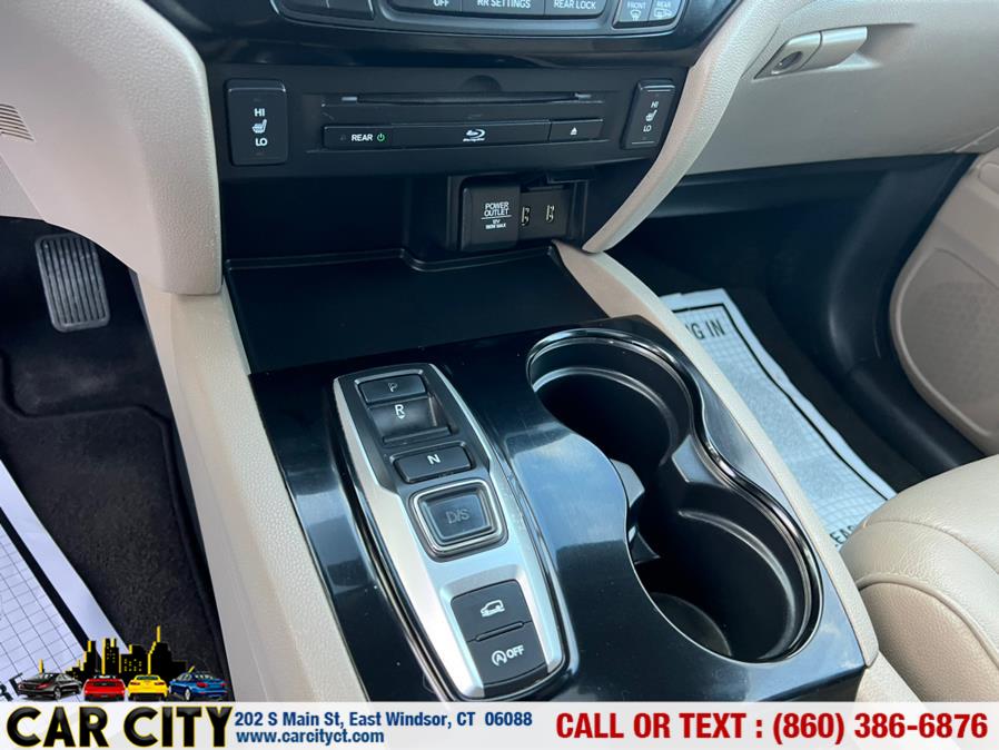 2016 Honda Pilot AWD 4dr Touring w/RES & Navi, available for sale in East Windsor, Connecticut | Car City LLC. East Windsor, Connecticut 2016 Honda Pilot AWD 4dr Touring w/RES & Navi, available for sale in East Windsor, Connecticut | Car City LLC. East Windsor, Connecticut