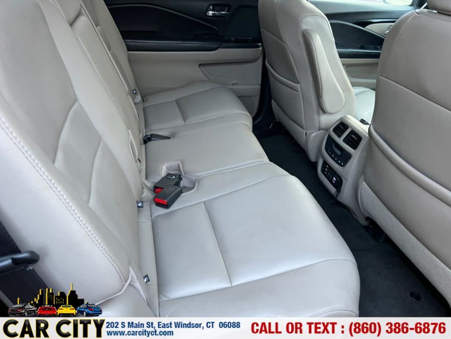 2016 Honda Pilot AWD 4dr Touring w/RES & Navi, available for sale in East Windsor, Connecticut | Car City LLC. East Windsor, Connecticut 2016 Honda Pilot AWD 4dr Touring w/RES & Navi, available for sale in East Windsor, Connecticut | Car City LLC. East Windsor, Connecticut