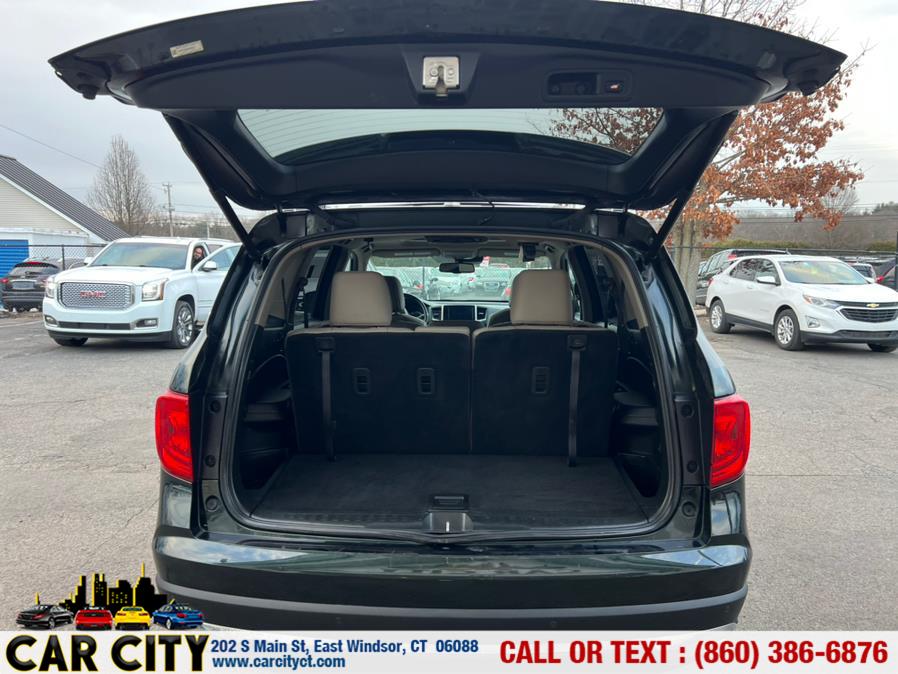 2016 Honda Pilot AWD 4dr Touring w/RES & Navi, available for sale in East Windsor, Connecticut | Car City LLC. East Windsor, Connecticut 2016 Honda Pilot AWD 4dr Touring w/RES & Navi, available for sale in East Windsor, Connecticut | Car City LLC. East Windsor, Connecticut
