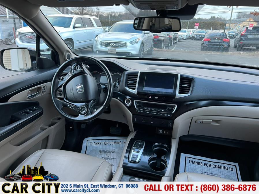 2016 Honda Pilot AWD 4dr Touring w/RES & Navi, available for sale in East Windsor, Connecticut | Car City LLC. East Windsor, Connecticut 2016 Honda Pilot AWD 4dr Touring w/RES & Navi, available for sale in East Windsor, Connecticut | Car City LLC. East Windsor, Connecticut