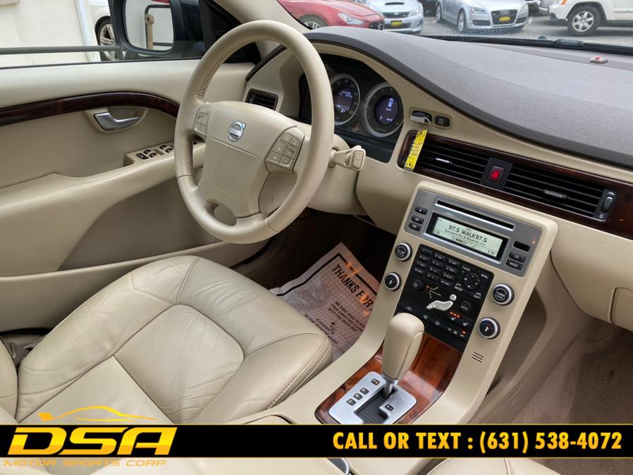 2009 Volvo XC70 4dr Wgn 3.2L w/Sunroof, available for sale in Commack, New York | DSA Motor Sports Corp. Commack, New York 2009 Volvo XC70 4dr Wgn 3.2L w/Sunroof, available for sale in Commack, New York | DSA Motor Sports Corp. Commack, New York