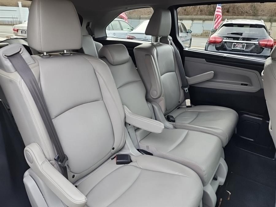 2019 Honda Odyssey EX-L w/Navi/RES Auto, available for sale in Islip, New York | L.I. Auto Gallery. Islip, New York 2019 Honda Odyssey EX-L w/Navi/RES Auto, available for sale in Islip, New York | L.I. Auto Gallery. Islip, New York