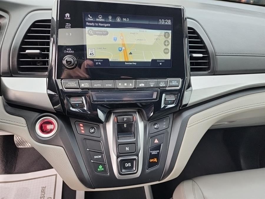 2019 Honda Odyssey EX-L w/Navi/RES Auto, available for sale in Islip, New York | L.I. Auto Gallery. Islip, New York 2019 Honda Odyssey EX-L w/Navi/RES Auto, available for sale in Islip, New York | L.I. Auto Gallery. Islip, New York