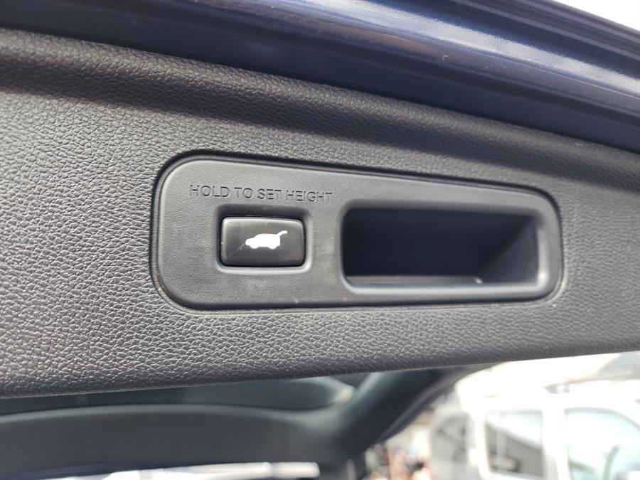 2019 Honda Odyssey EX-L w/Navi/RES Auto, available for sale in Islip, New York | L.I. Auto Gallery. Islip, New York 2019 Honda Odyssey EX-L w/Navi/RES Auto, available for sale in Islip, New York | L.I. Auto Gallery. Islip, New York
