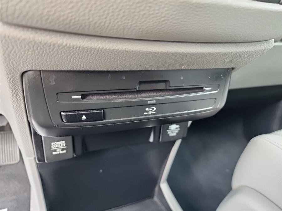 2019 Honda Odyssey EX-L w/Navi/RES Auto, available for sale in Islip, New York | L.I. Auto Gallery. Islip, New York 2019 Honda Odyssey EX-L w/Navi/RES Auto, available for sale in Islip, New York | L.I. Auto Gallery. Islip, New York